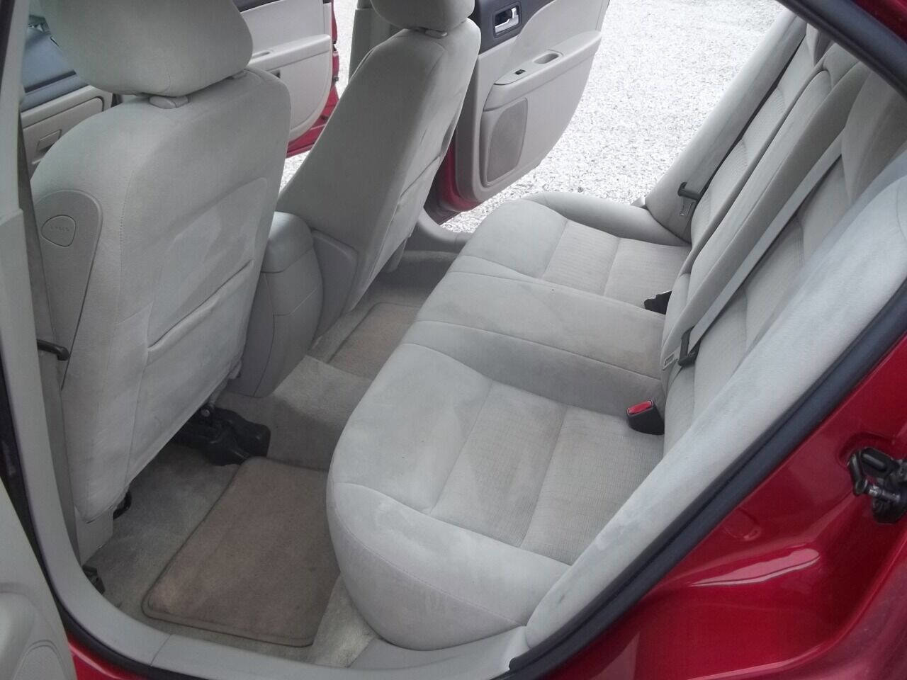 Used 2009 Ford Fusion SE image 10