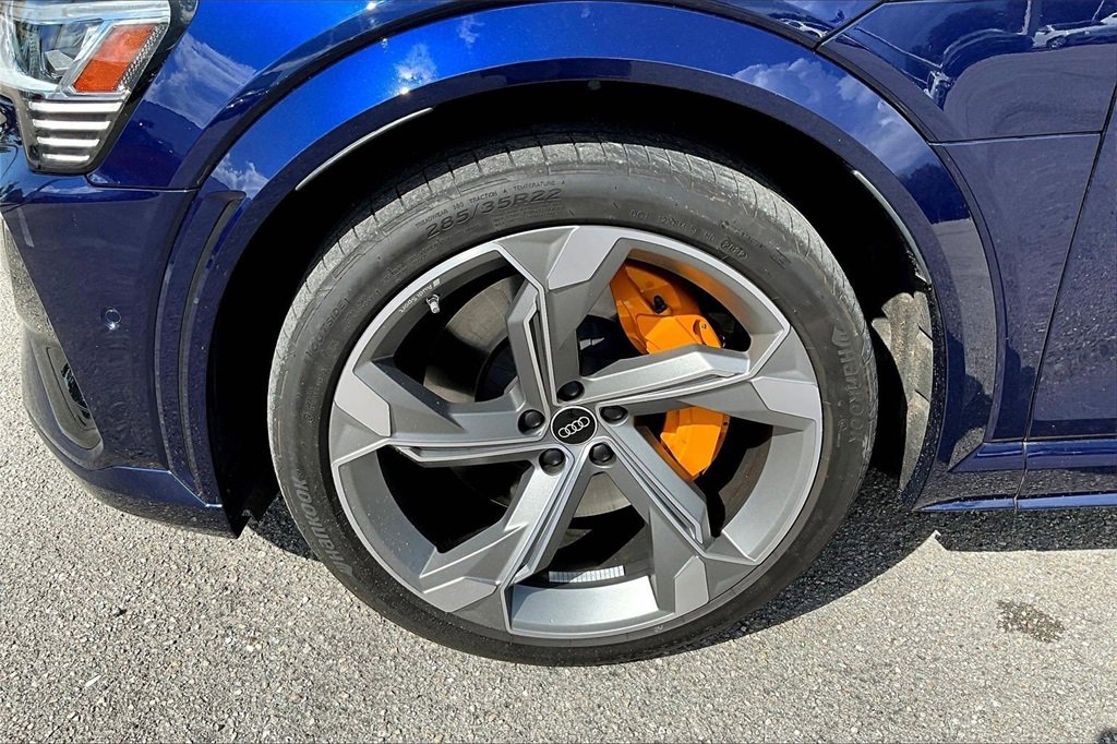 Certified 2023 Audi e-tron S Premium Plus w/ Black Optic Package image 13