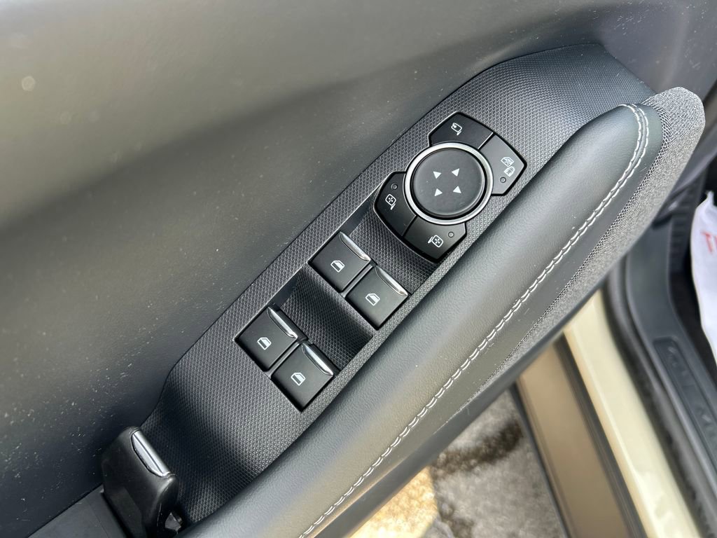 Used 2025 Ford Mustang Mach-E Premium image 7