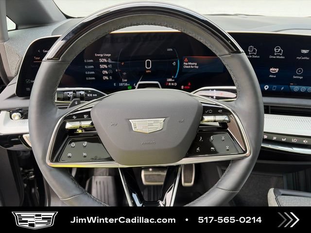 Certified 2025 Cadillac Optiq Luxury 2 w/ LPO, Floor Liner Package AWD/4WD image 25