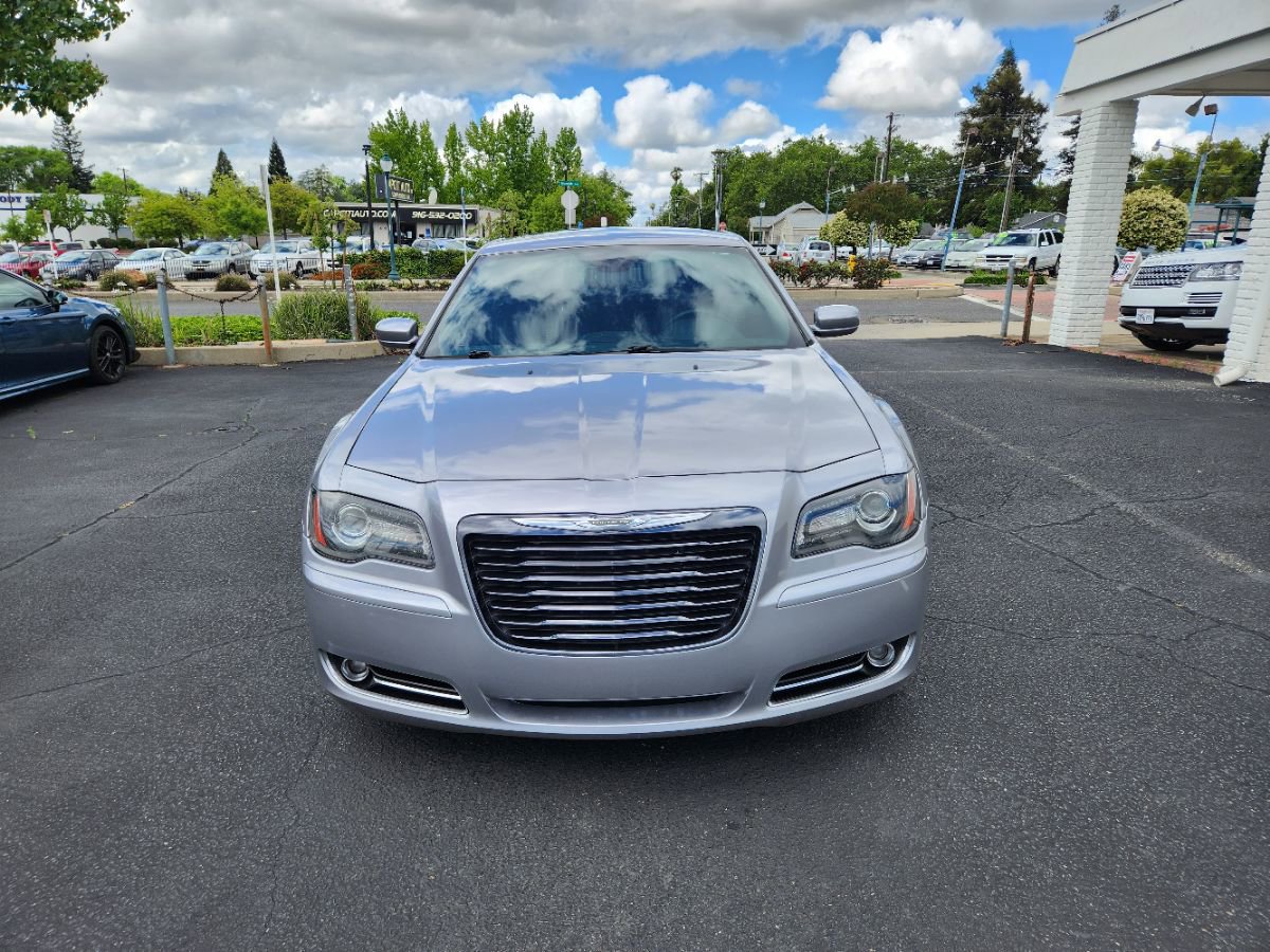 Used 2014 Chrysler 300 S w/ Luxury Group RWD image 8
