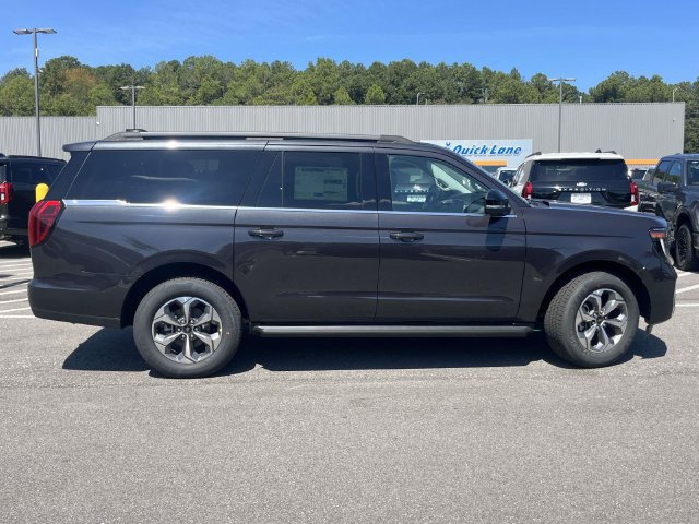 New 2027 Ford Expedition Max Active RWD image 2