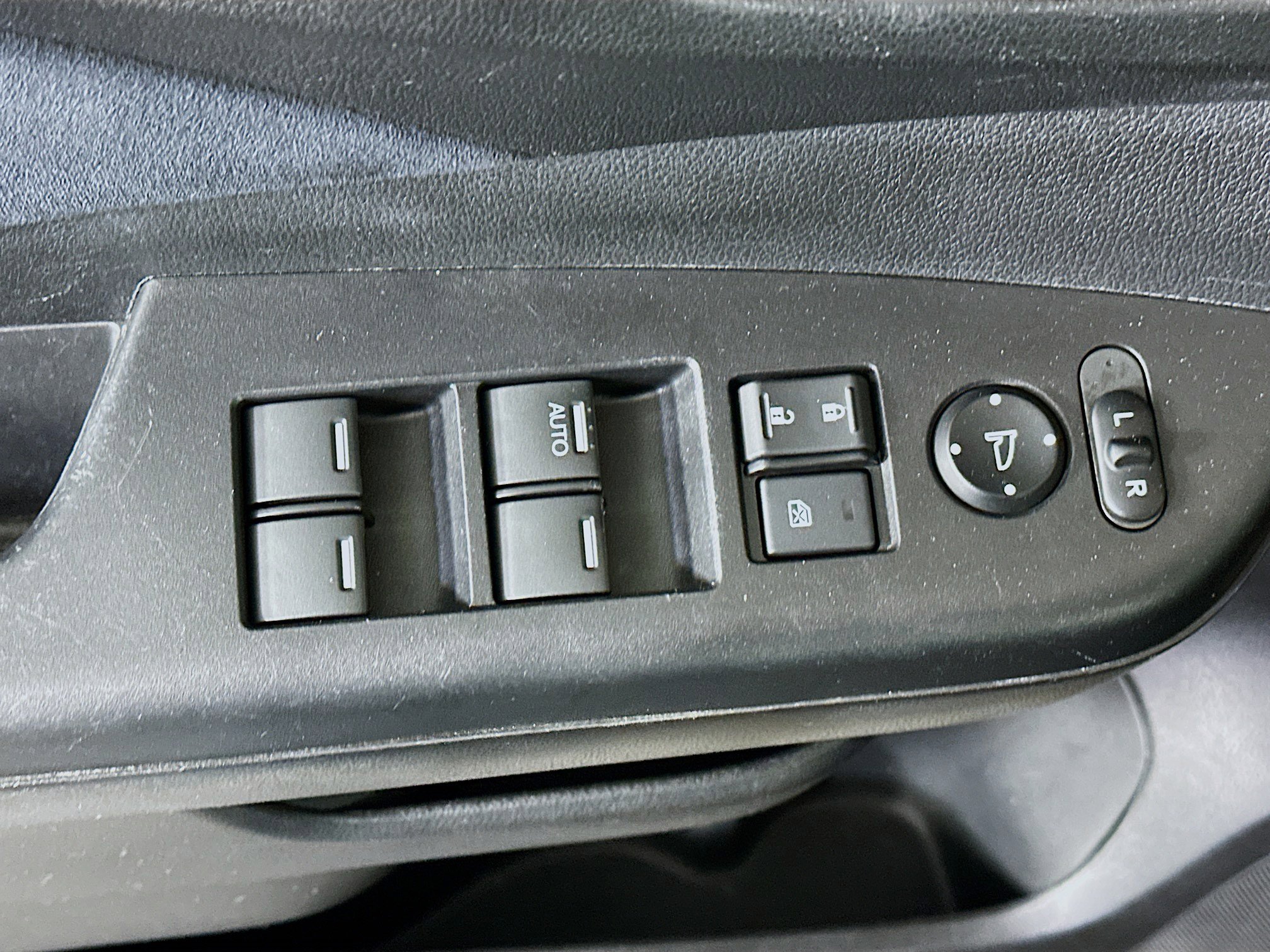 Used 2012 Honda CR-V EX image 15