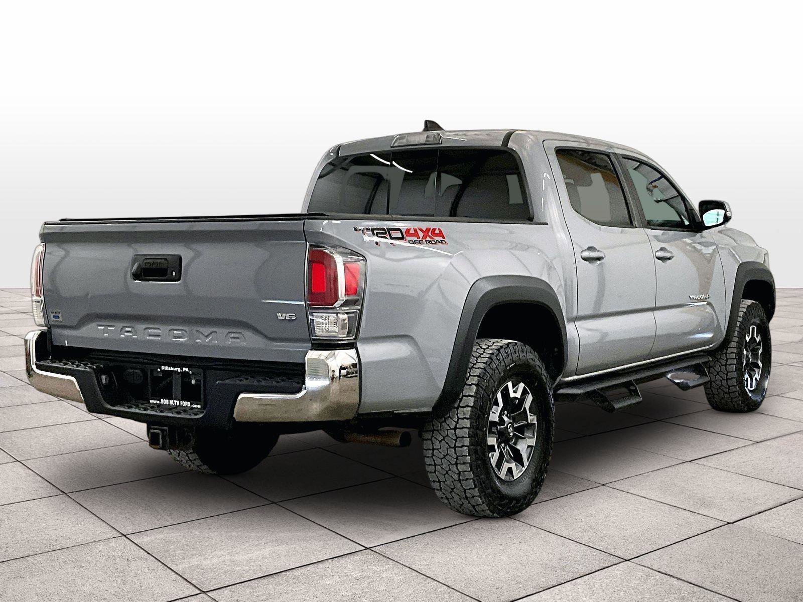Used 2020 Toyota Tacoma TRD Off-Road AWD/4WD image 12