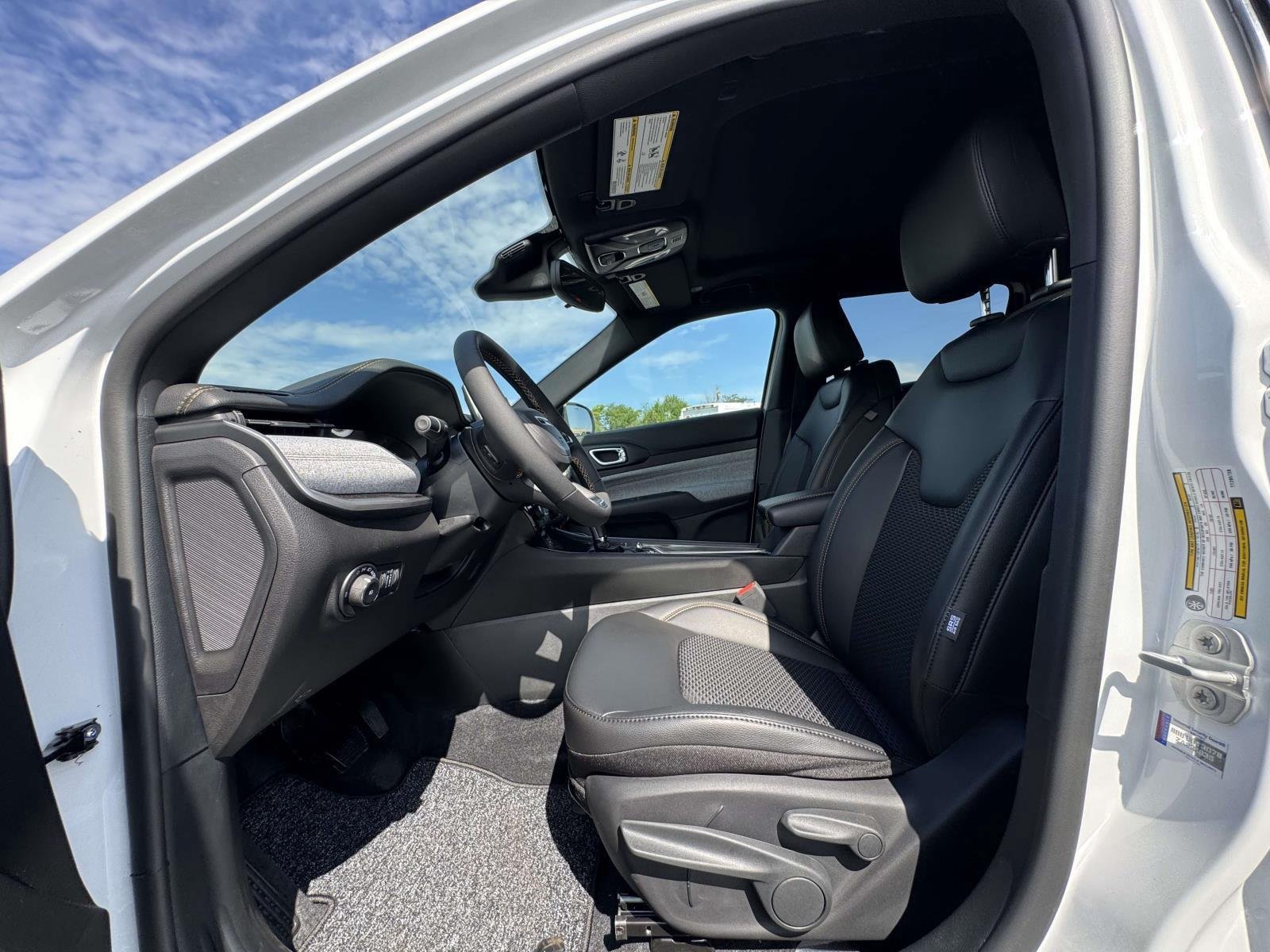 New 2026 Jeep Compass Latitude AWD/4WD image 20