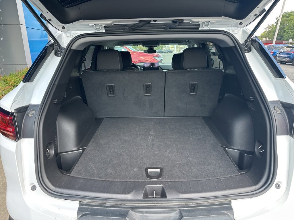 Used 2025 Chevrolet Blazer LT image 9