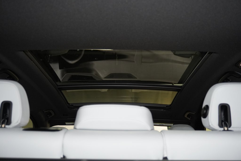 Certified 2024 BMW X5 xDrive50e w/ Premium Package image 21