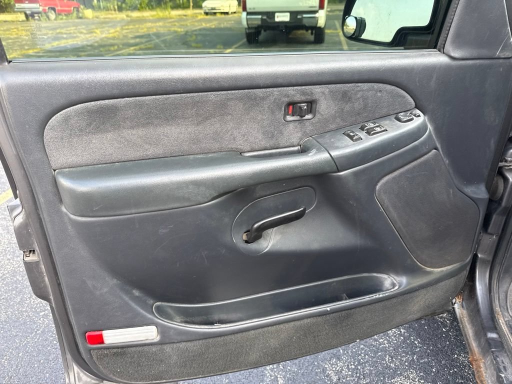 Used 2000 Chevrolet Silverado 1500 LS RWD image 9