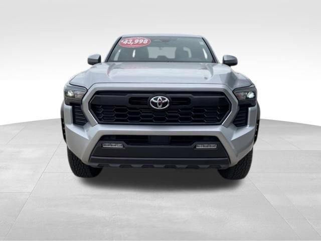 Used 2024 Toyota Tacoma TRD Off-Road AWD/4WD image 21
