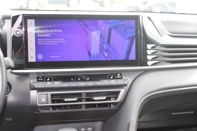 Used 2025 Toyota Camry XSE FWD image 15