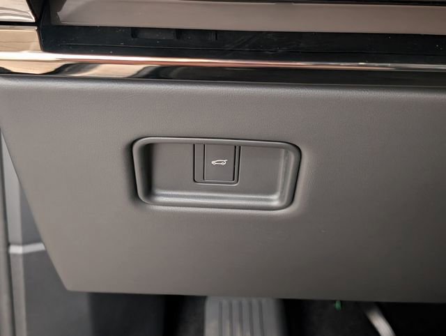 Used 2024 Land Rover Range Rover Sport Dynamic SE image 36