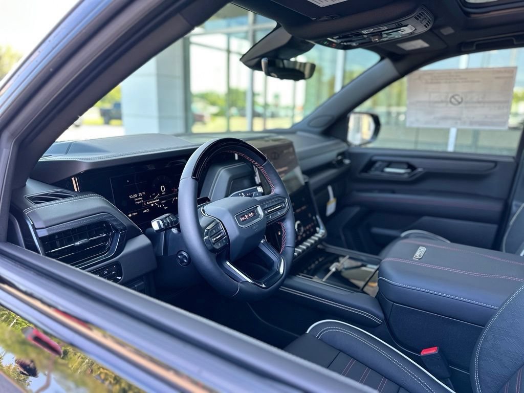 New 2026 GMC Yukon AT4 Ultimate AWD/4WD image 8