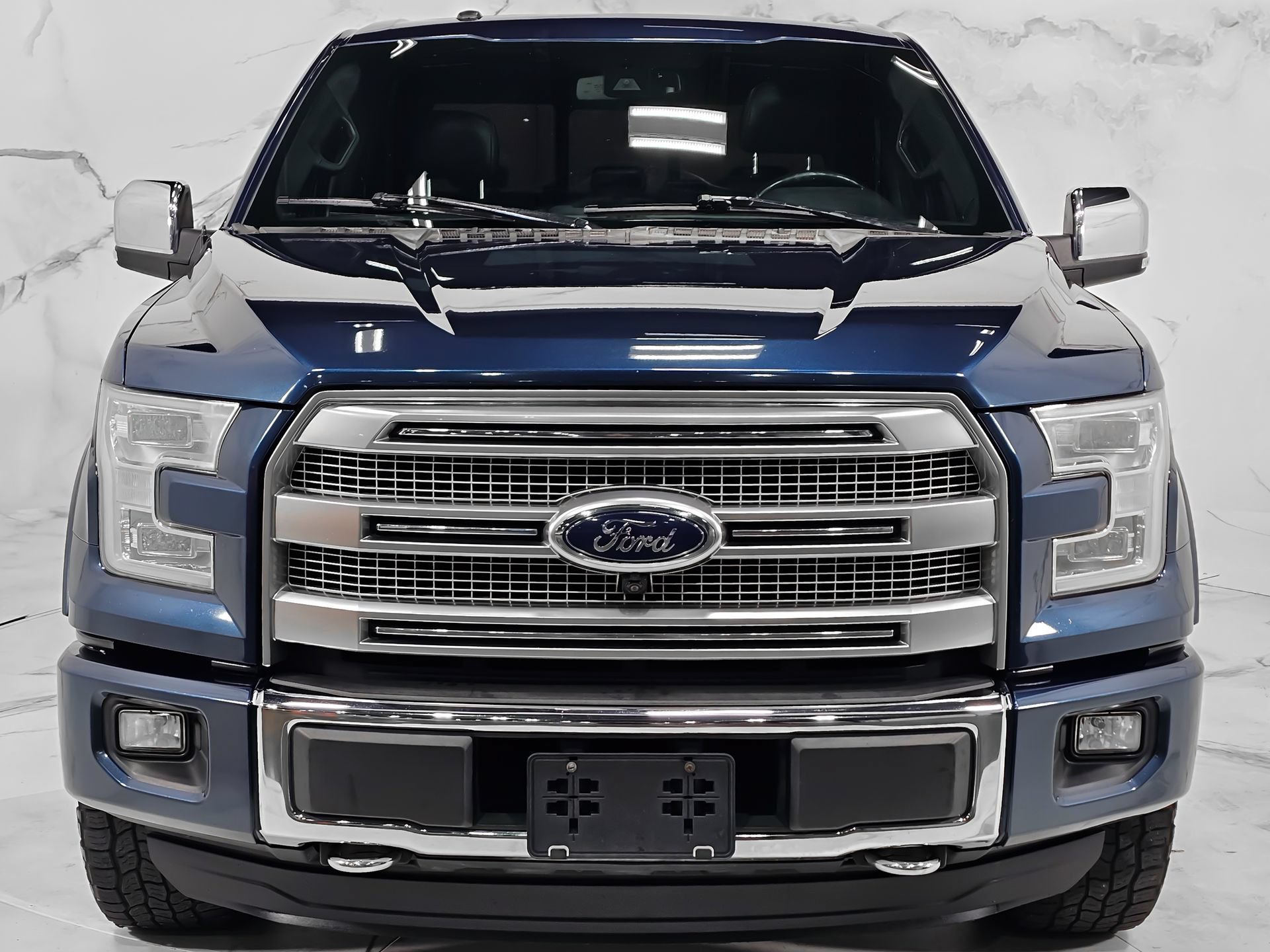 Used 2015 Ford F150 Platinum w/ Equipment Group 701A Luxury AWD/4WD image 9
