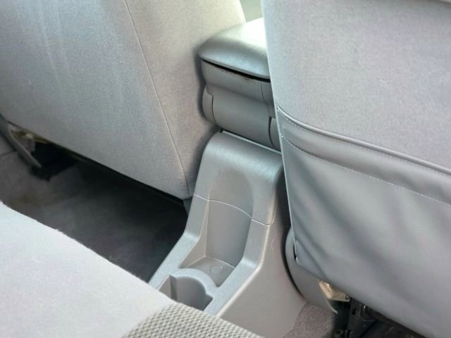 Used 2004 Ford Focus SE image 32