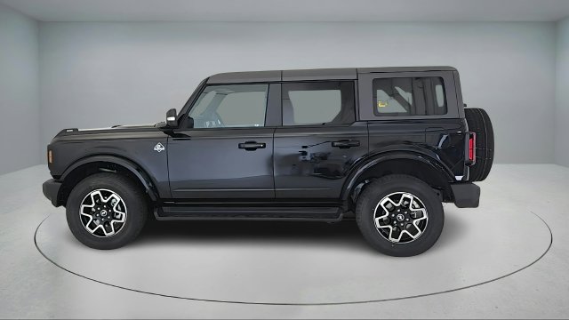 Used 2025 Ford Bronco Outer Banks AWD/4WD image 4