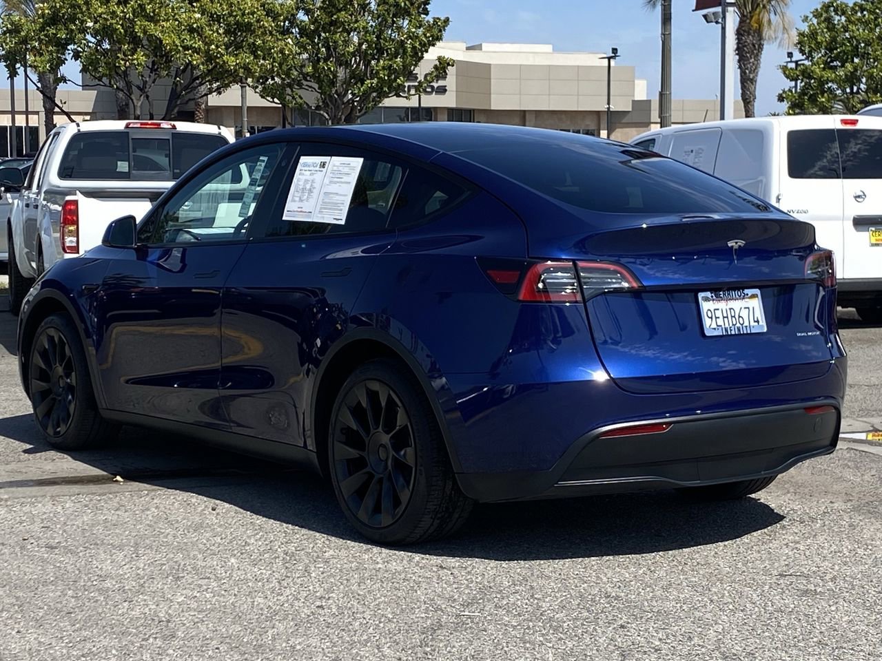 Used 2023 Tesla Model Y Long Range AWD/4WD image 3