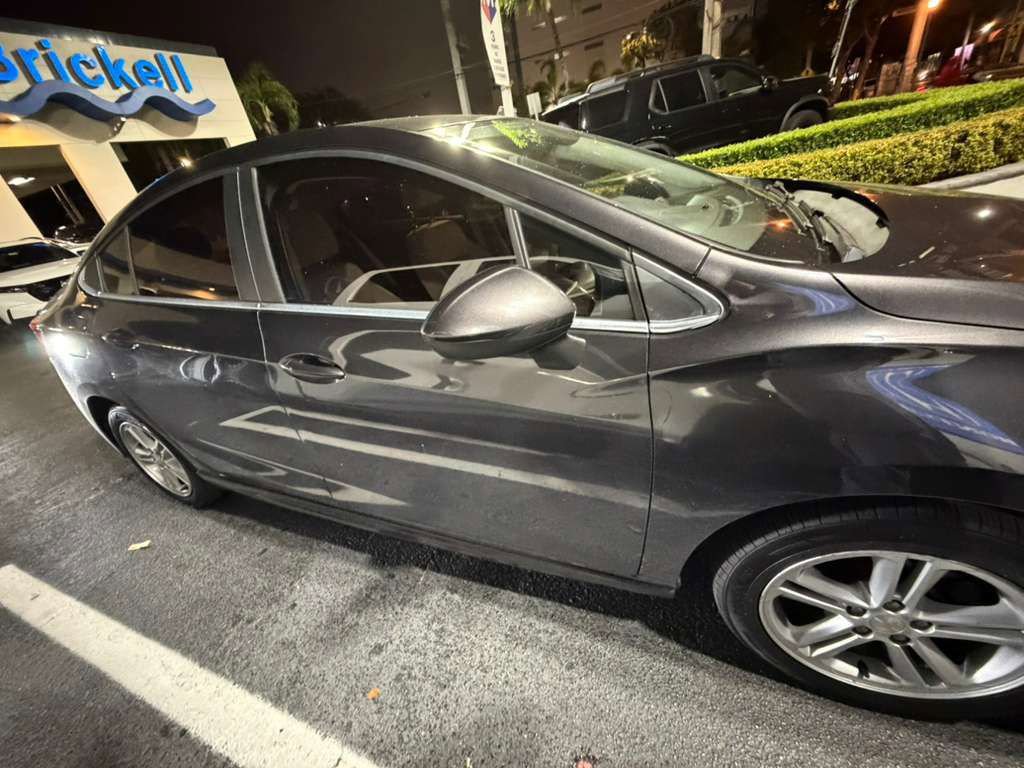 Used 2017 Chevrolet Cruze LT w/ Convenience Package image 9