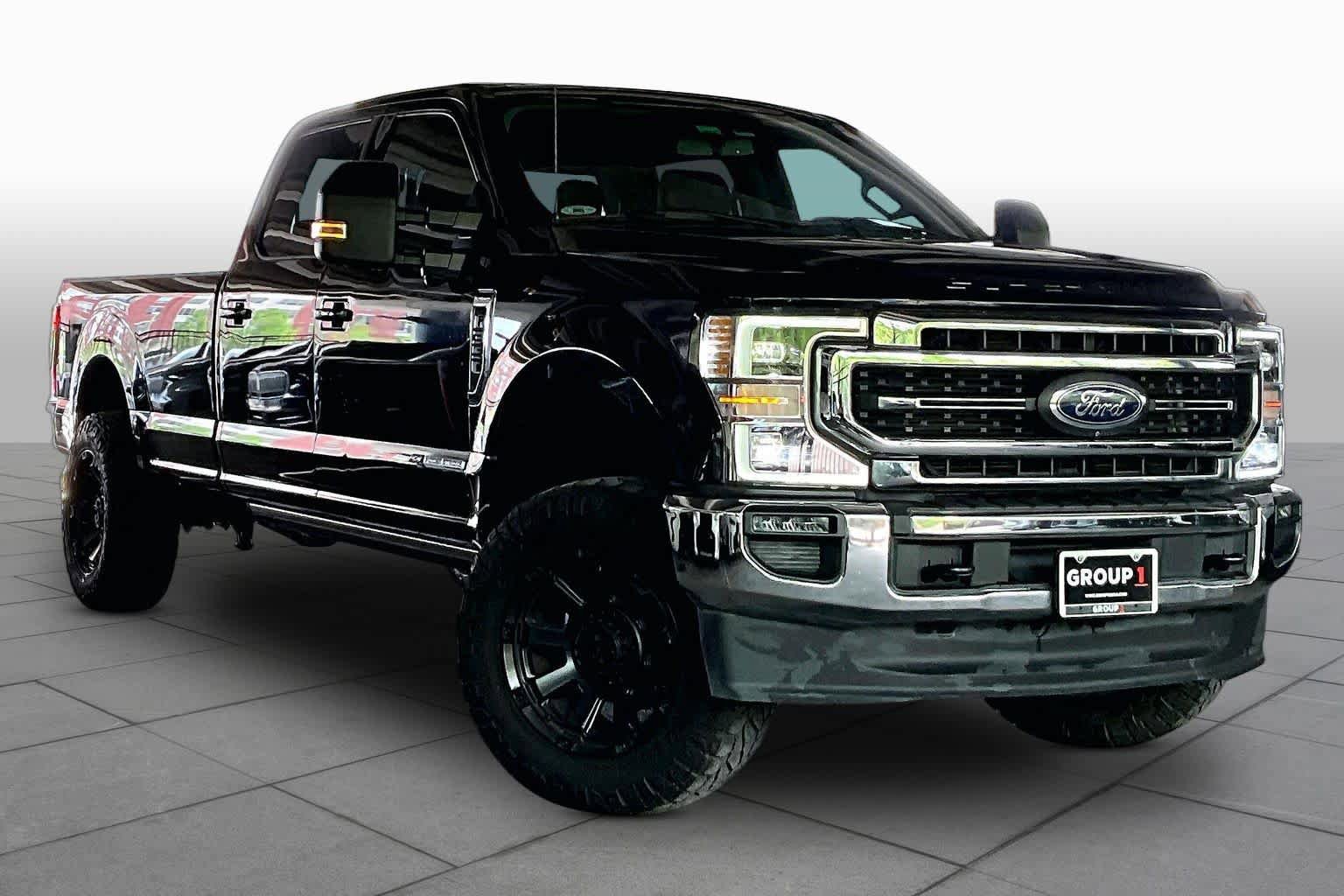 Used 2020 Ford F350 Lariat w/ Lariat Ultimate Package AWD/4WD image 2