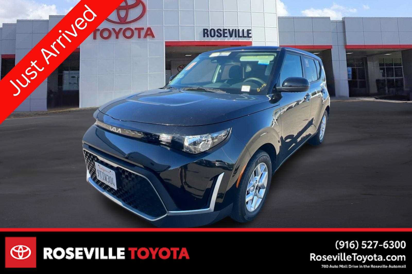Used 2024 Kia Soul LX w/ Option Group 015 FWD image 1