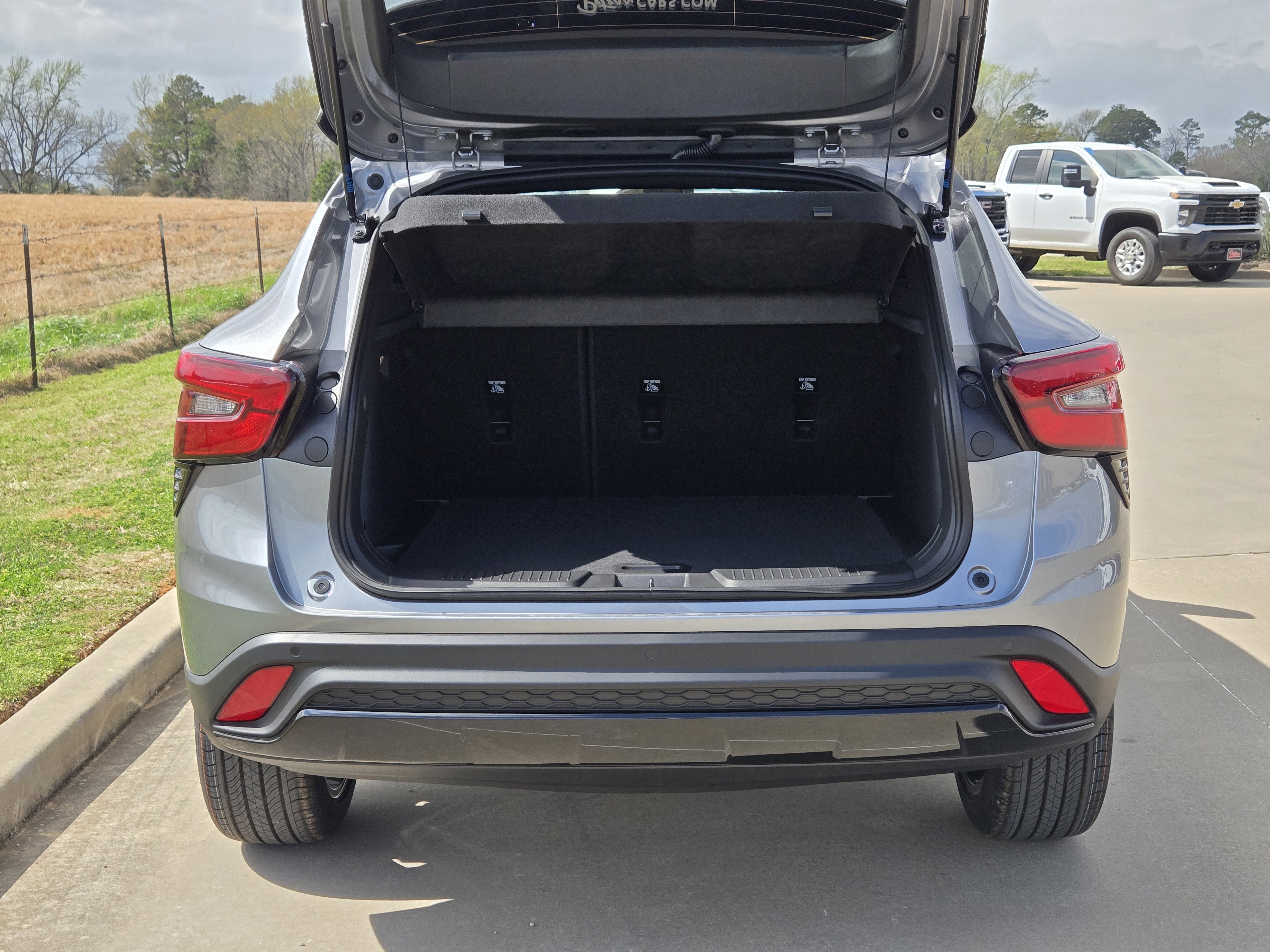 New 2026 Chevrolet Trax RS w/ Sunroof Package image 8