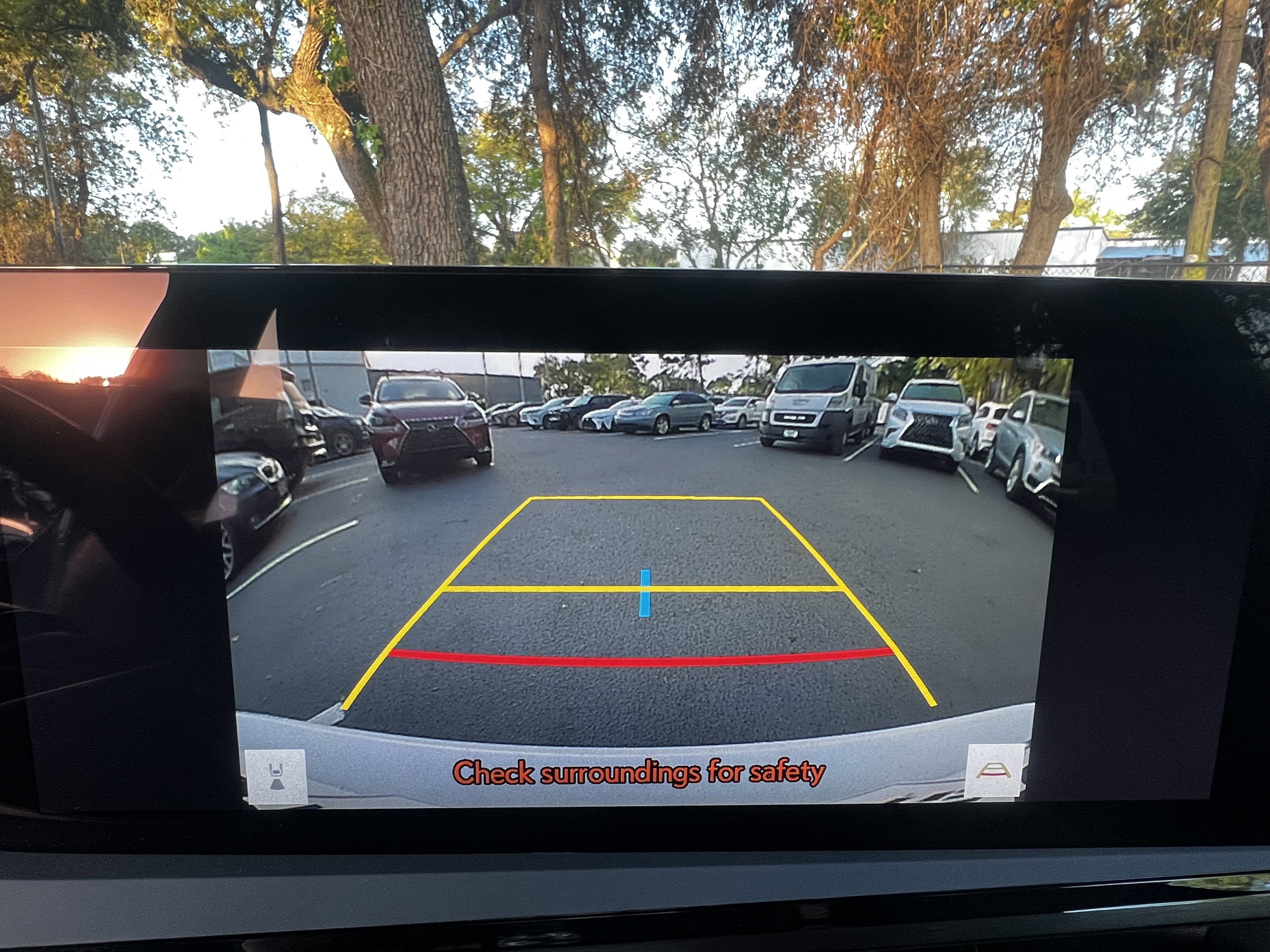 Used 2025 Lexus ES 300h w/ Premium Package image 25