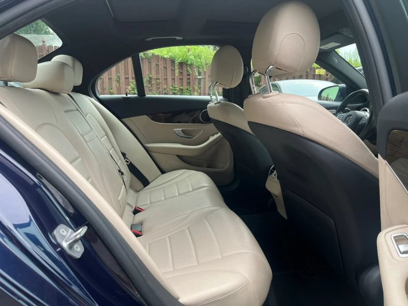 Used 2018 Mercedes-Benz C 300 4MATIC Sedan image 14