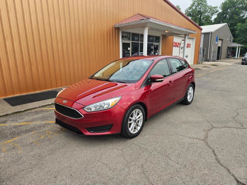 Used 2015 Ford Focus SE FWD image 2
