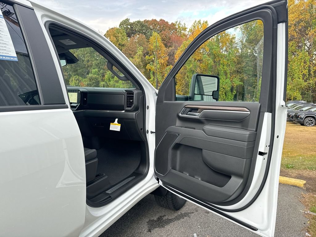 New 2026 Chevrolet Silverado 2500 LT image 31