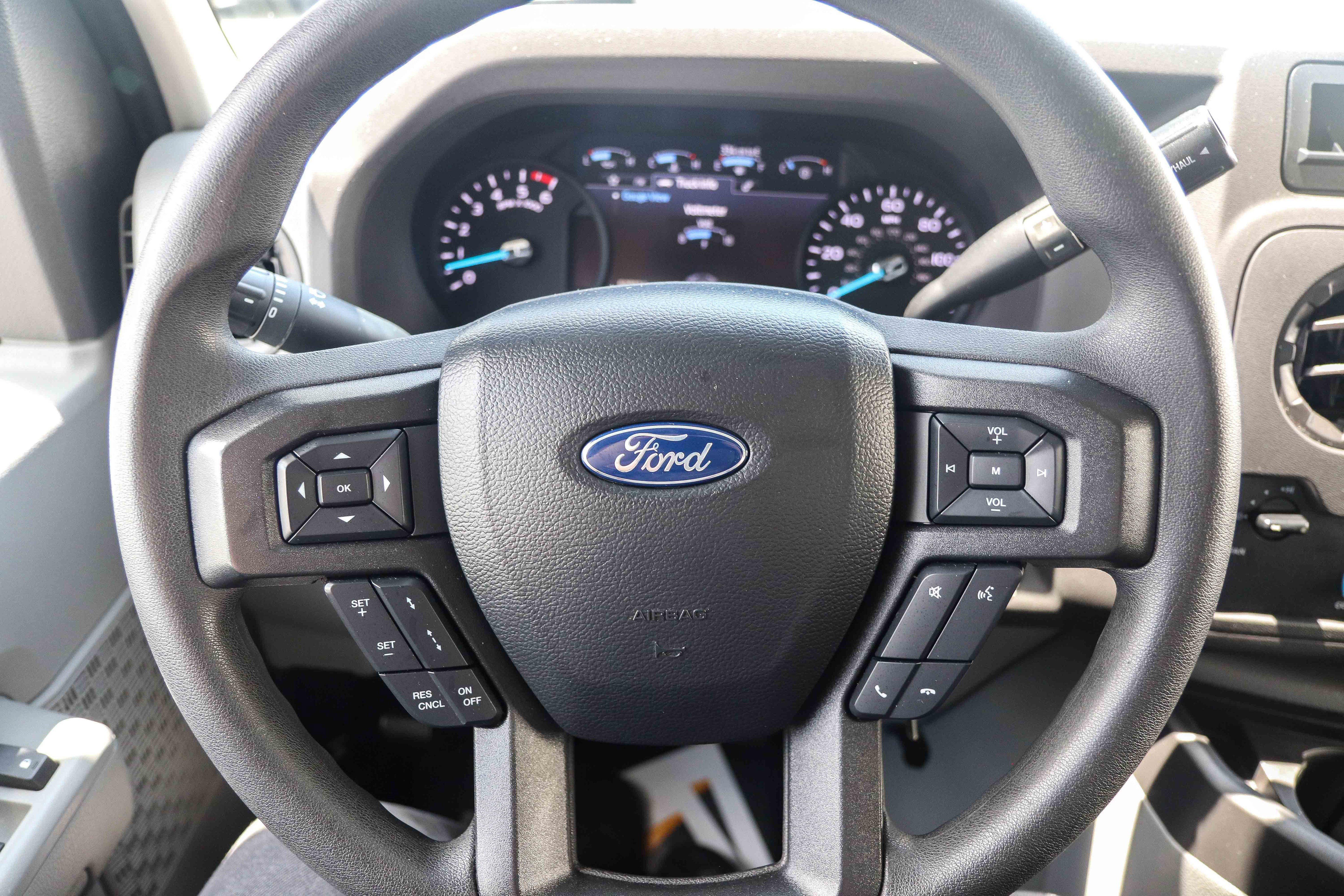 Used 2024 Ford E-450 and Econoline 450 Super Duty w/ Driver's Safety Package RWD image 19
