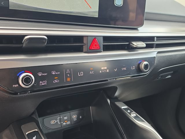 Certified 2025 Kia Sorento S w/ Panoramic Sunroof Package FWD image 26