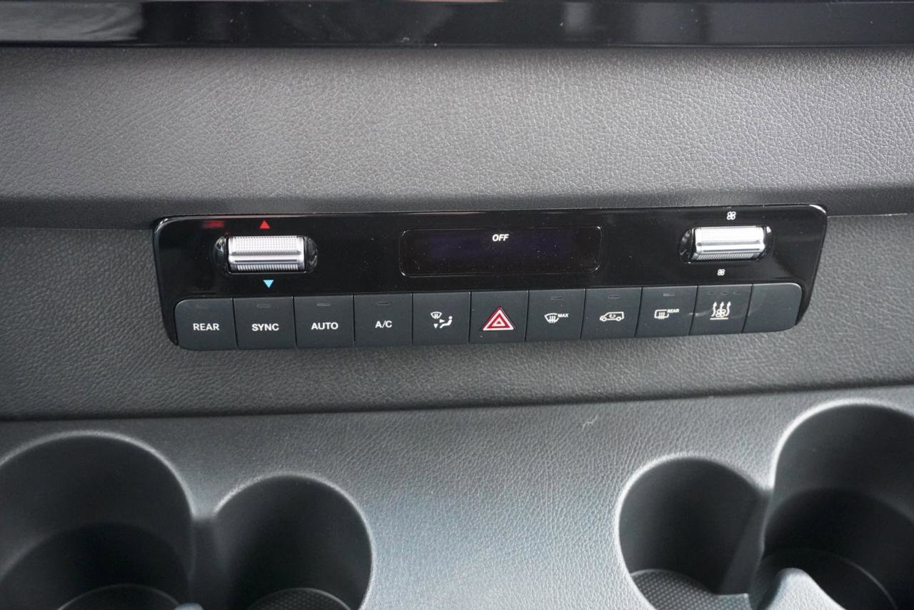 Used 2025 Mercedes-Benz Sprinter 2500 image 15