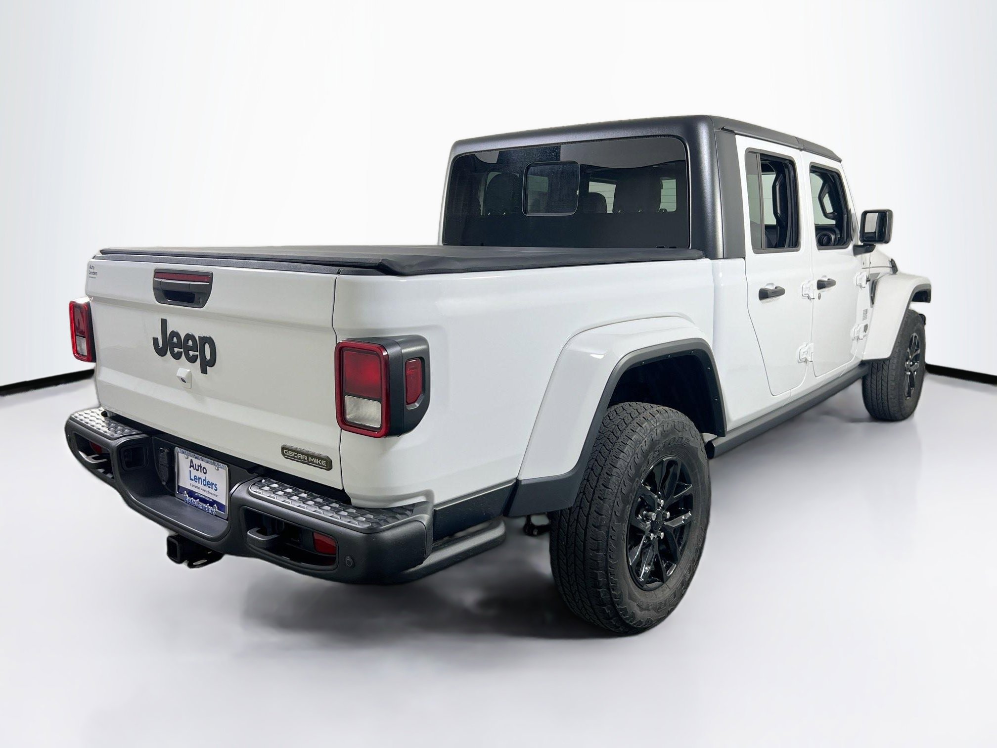 Used 2023 Jeep Gladiator Sport AWD/4WD image 5