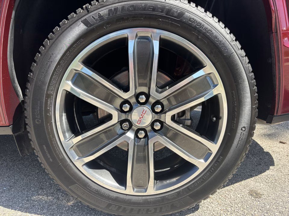 Used 2018 GMC Acadia Denali w/ Technology Package FWD image 45