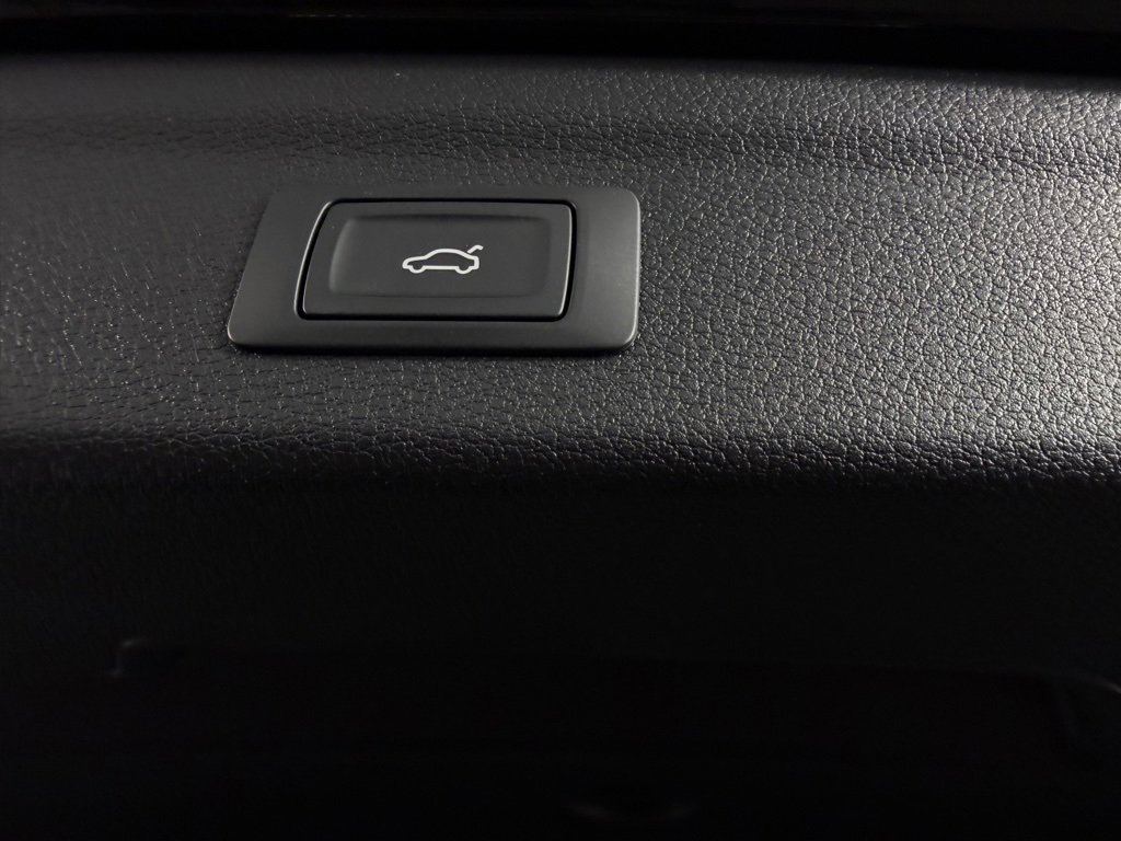 Used 2023 Audi Q3 2.0T Premium image 28