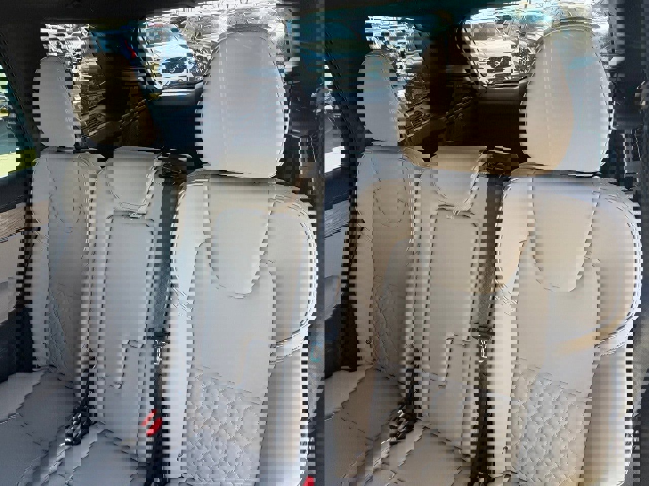 New 2025 Volvo XC90 T8 Plus w/ Protection Package Premier image 23