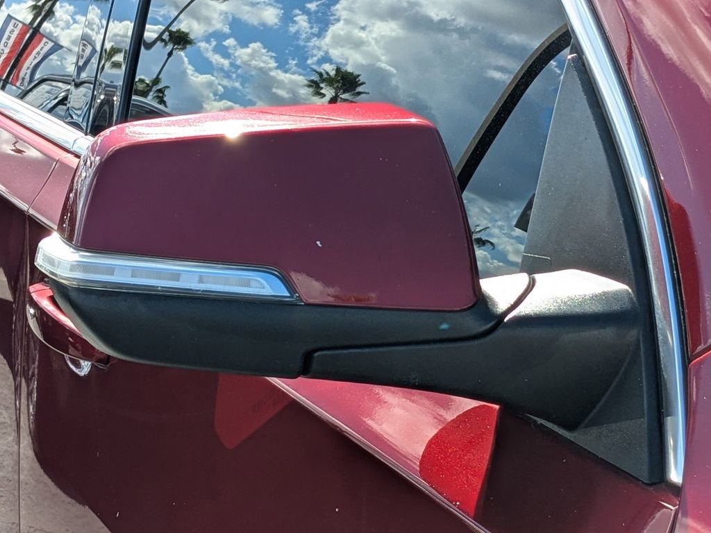 Used 2023 Chevrolet Traverse LT image 12