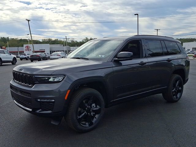 New 2025 Jeep Grand Cherokee L Limited w/ Black Appearance Package image 6