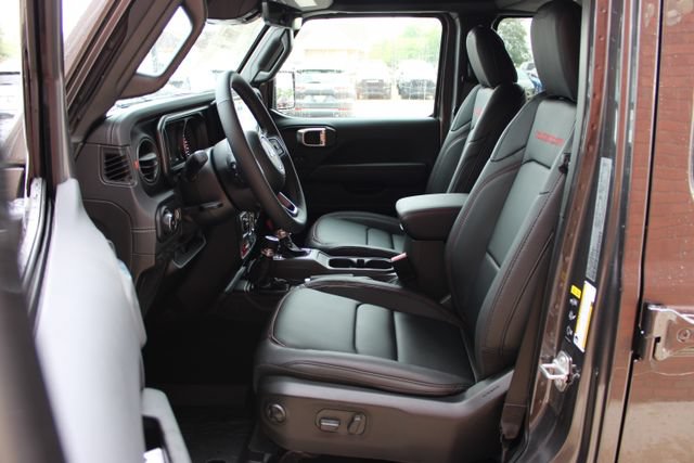 New 2027 Jeep Wrangler Unlimited Rubicon AWD/4WD image 16