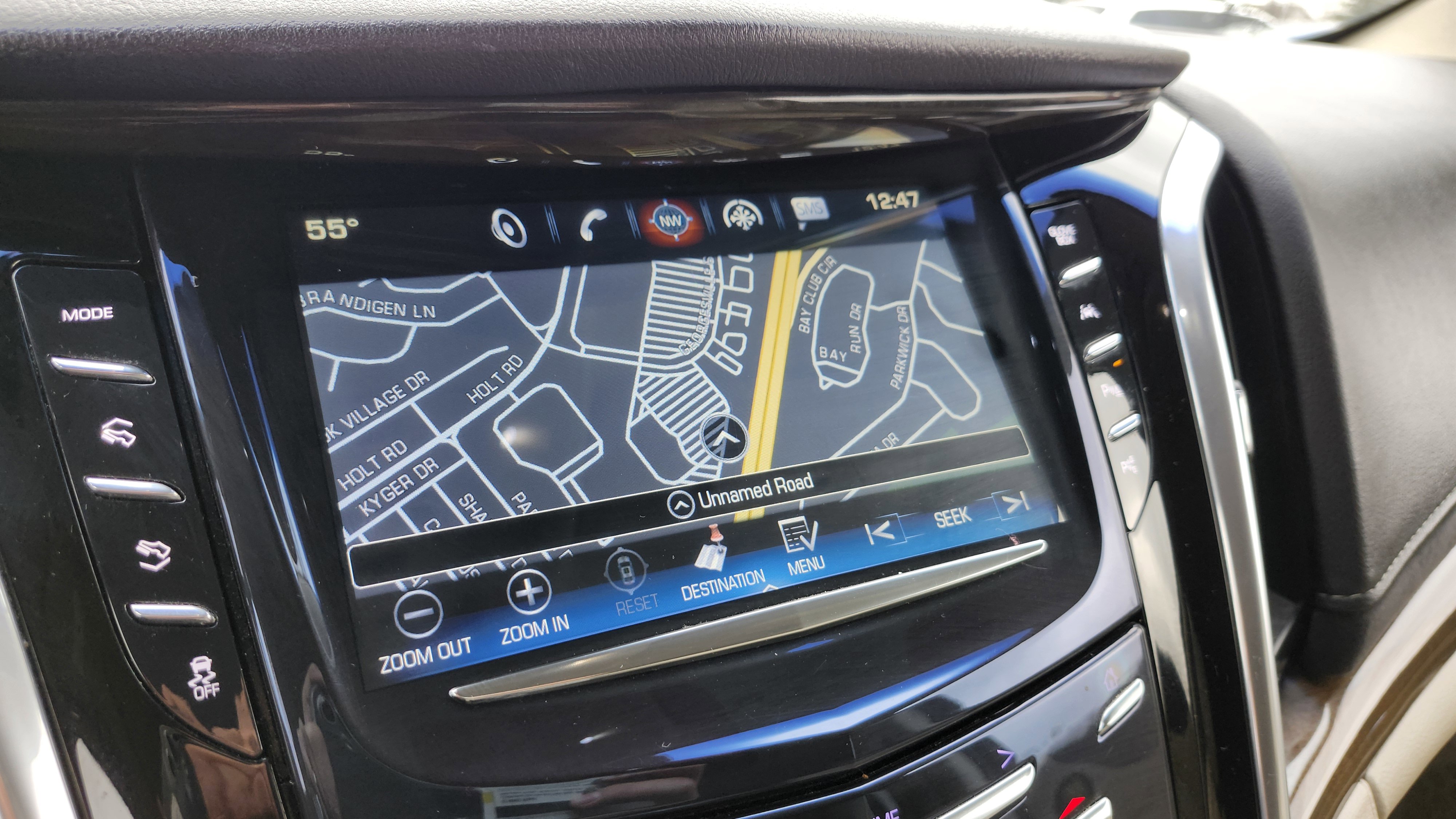 Used 2018 Cadillac Escalade ESV Premium Luxury image 4