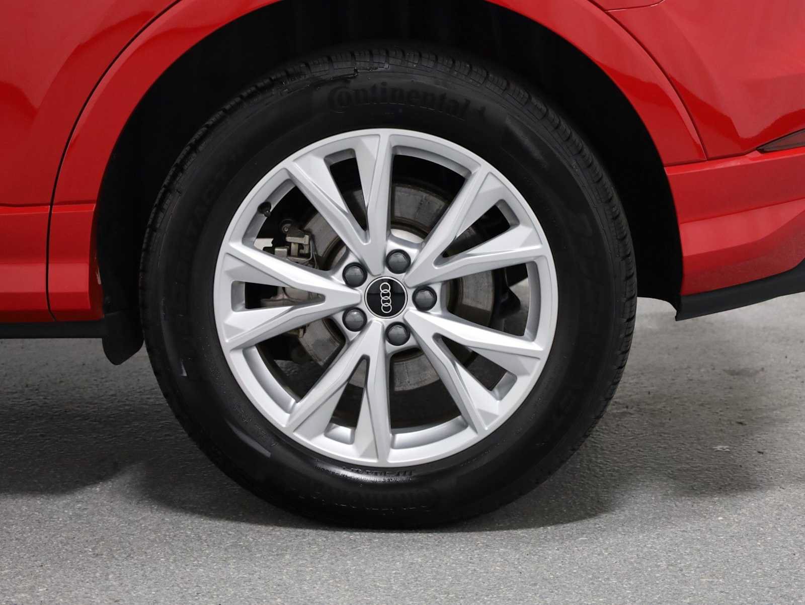 Certified 2025 Audi Q3 2.0T Premium w/ Convenience Package AWD/4WD image 35