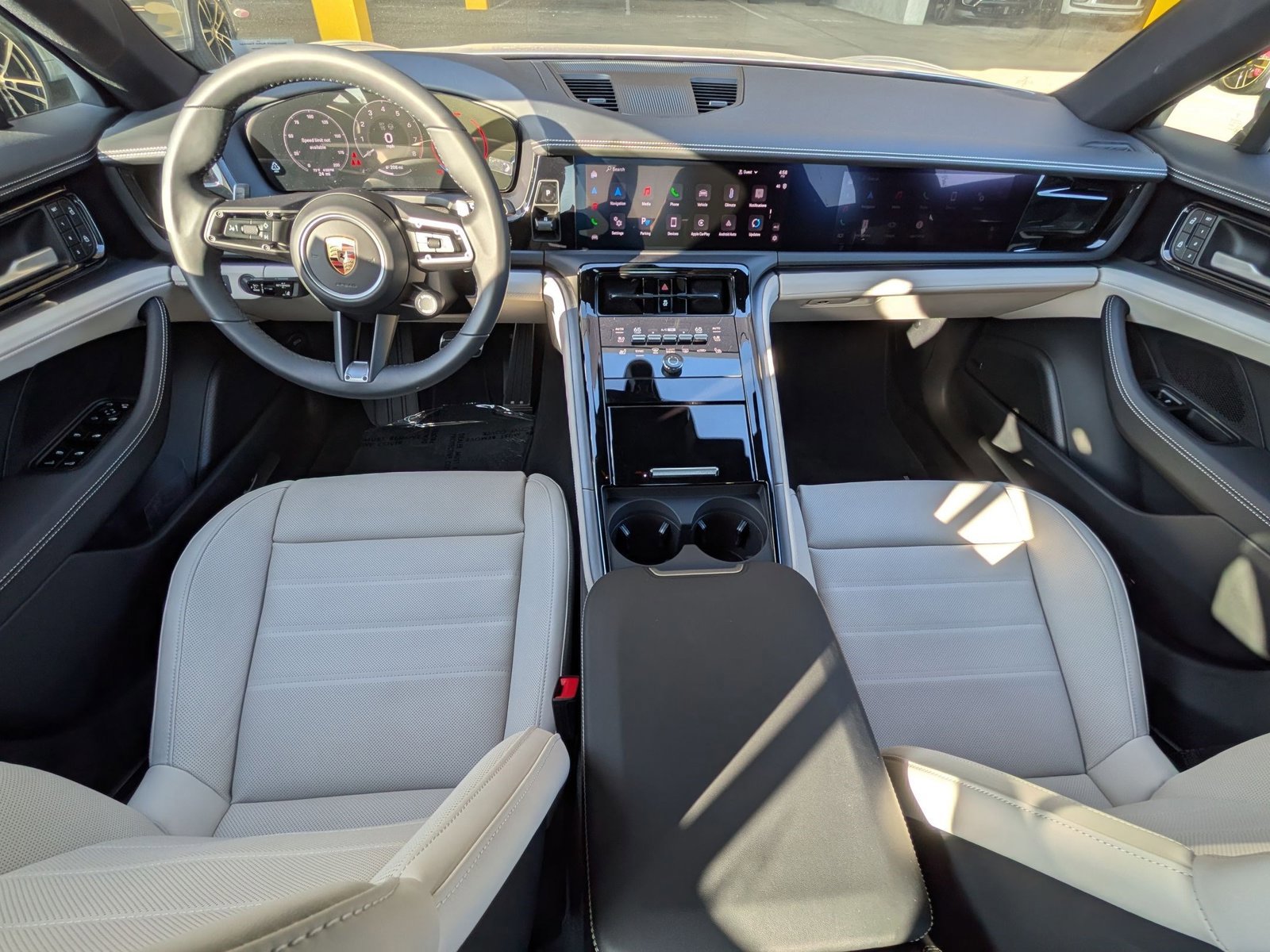 New 2025 Porsche Panamera image 21