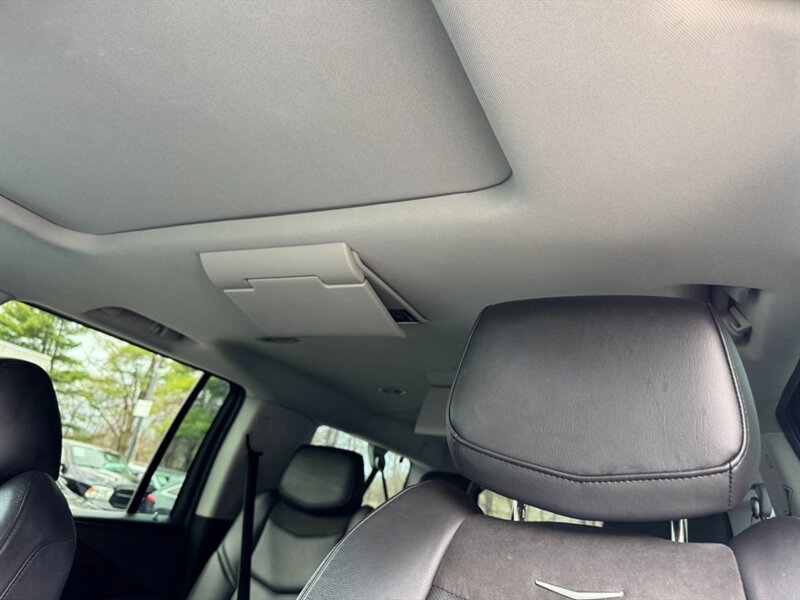 Used 2020 Cadillac Escalade ESV Premium Luxury image 33