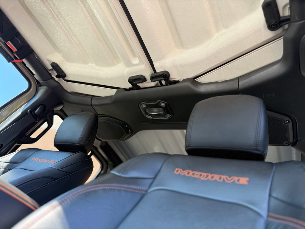 Used 2022 Jeep Gladiator Mojave w/ LED Lighting Group AWD/4WD image 13