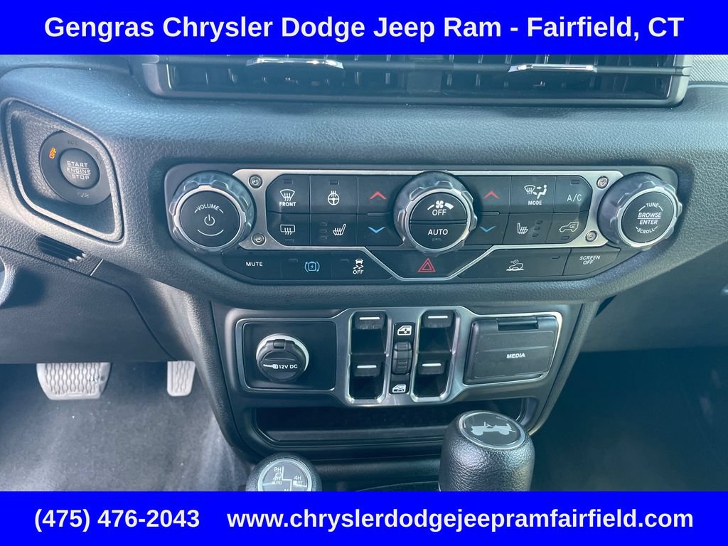 Used 2024 Jeep Wrangler Unlimited w/ Convenience Group AWD/4WD image 51