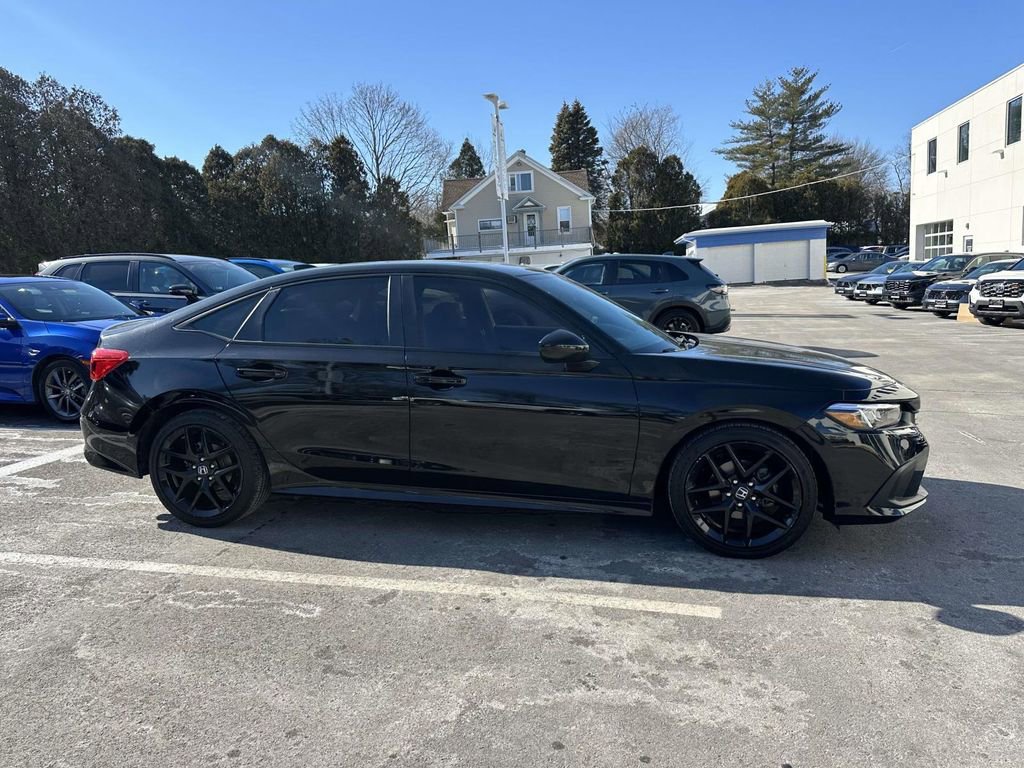 Used 2023 Honda Civic Sport image 2
