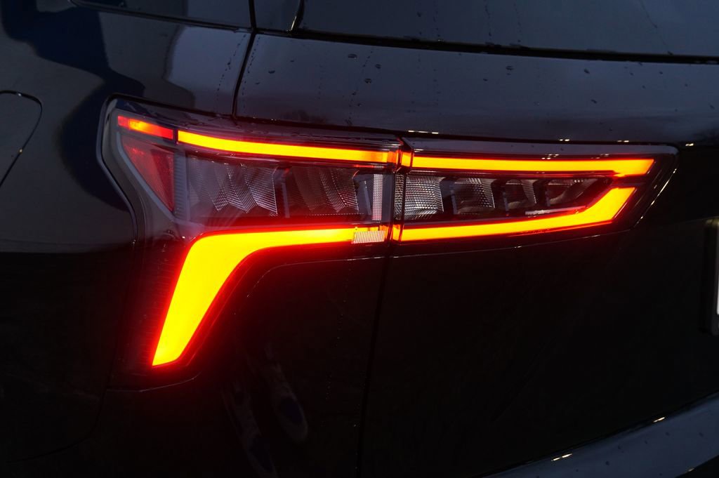 New 2025 Chevrolet Equinox LT FWD image 27