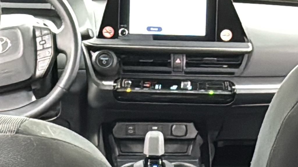 Used 2024 Toyota Prius LE image 16