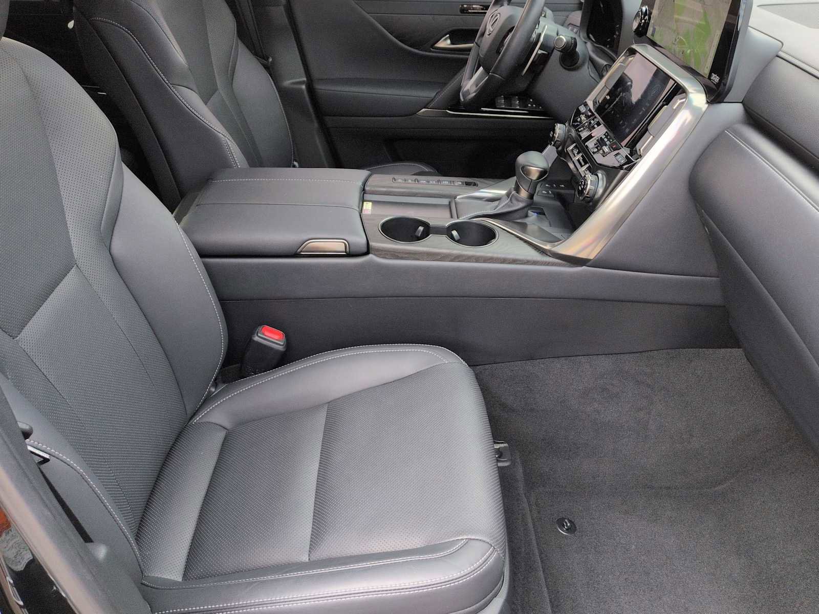 Used 2023 Lexus LX 600 4WD w/ Appearance Package image 23