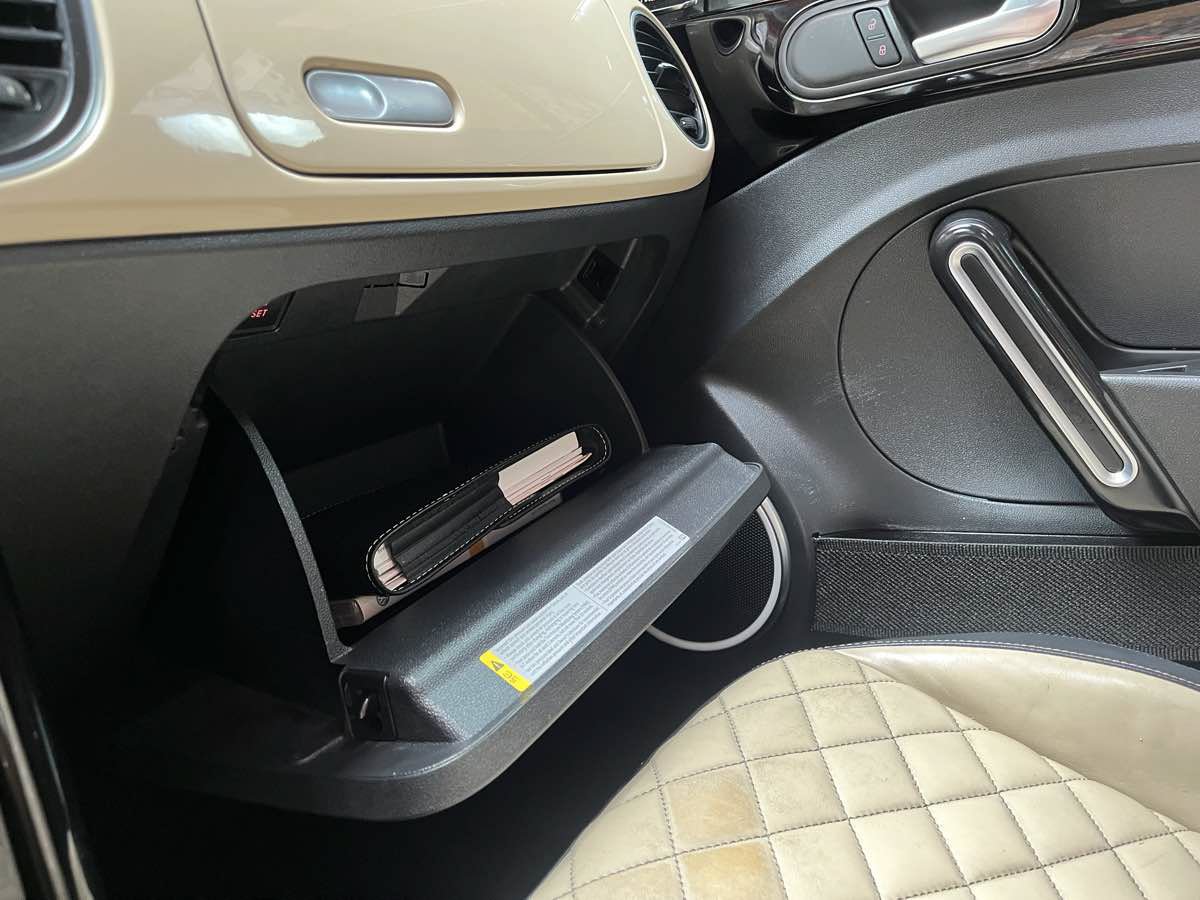 Used 2019 Volkswagen Beetle 2.0T Final Edition SEL FWD image 18