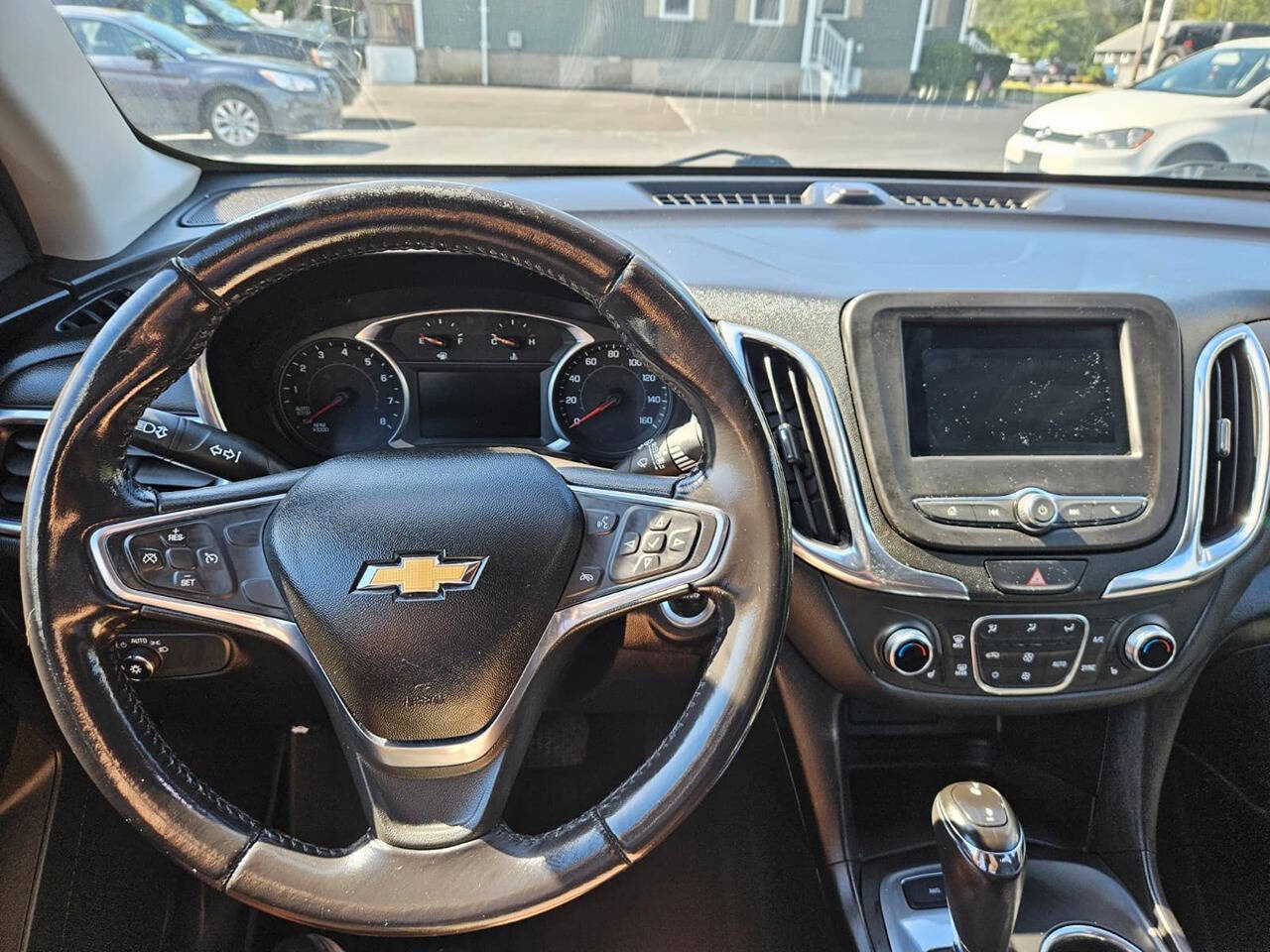 Used 2019 Chevrolet Equinox LT image 11